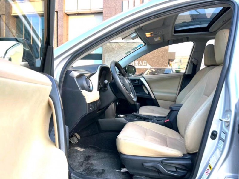 东莞15年丰田RAV46