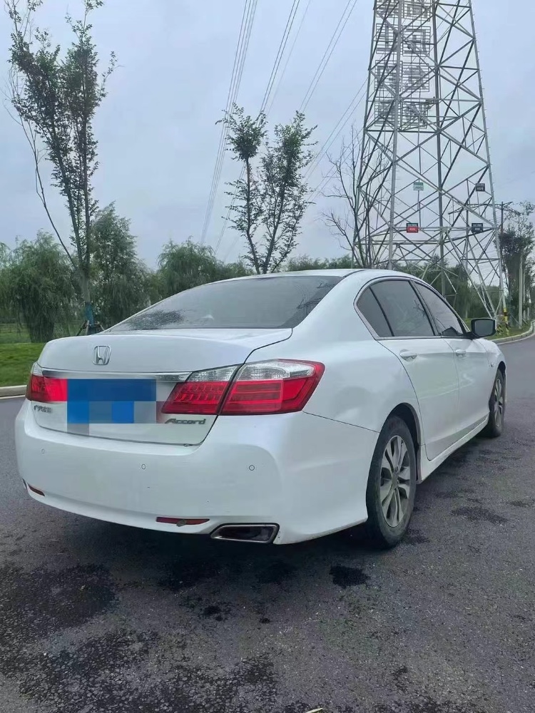 青岛14年本田雅阁7