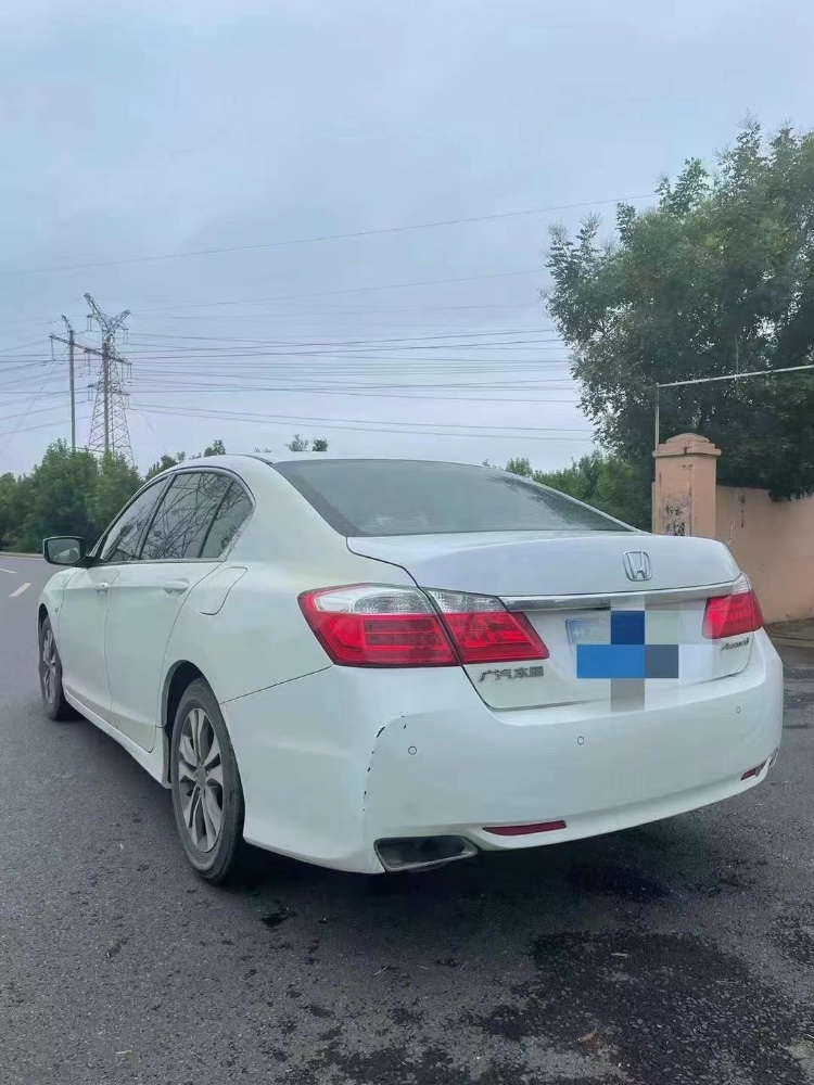 青岛14年本田雅阁6