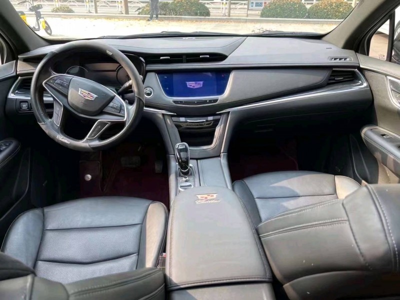 北京19年凯迪拉克XT59