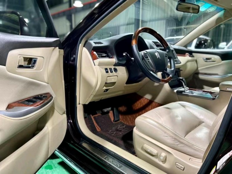 东莞14年丰田皇冠4