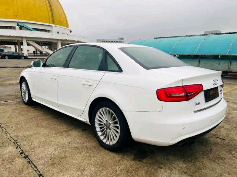 东莞16年奥迪A4L7