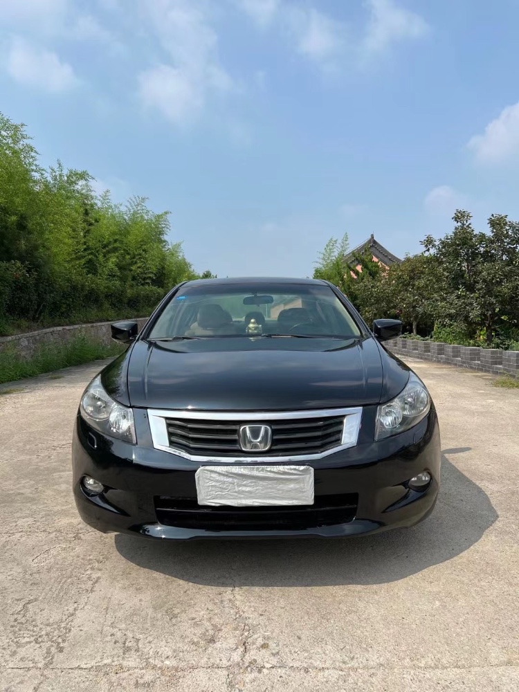 青岛10年本田雅阁1