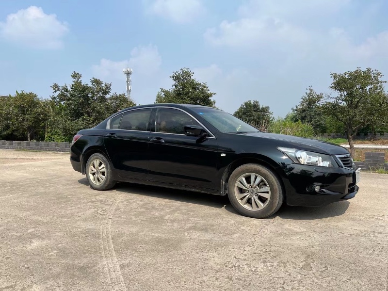 青岛10年本田雅阁5