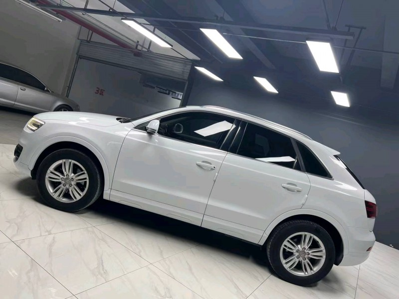 成都15年奥迪Q37