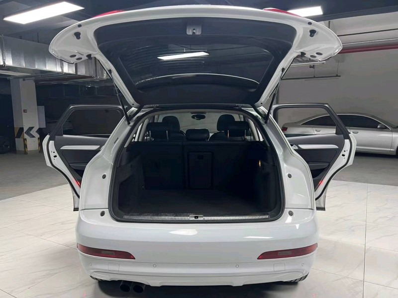 成都15年奥迪Q34