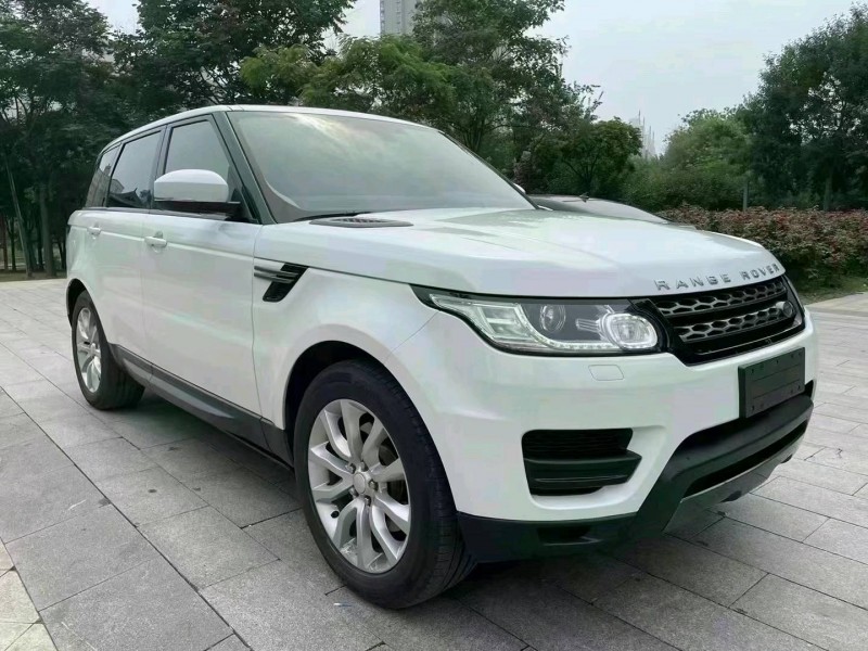 济宁17年路虎揽胜运动2