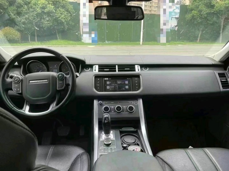 济宁17年路虎揽胜运动6