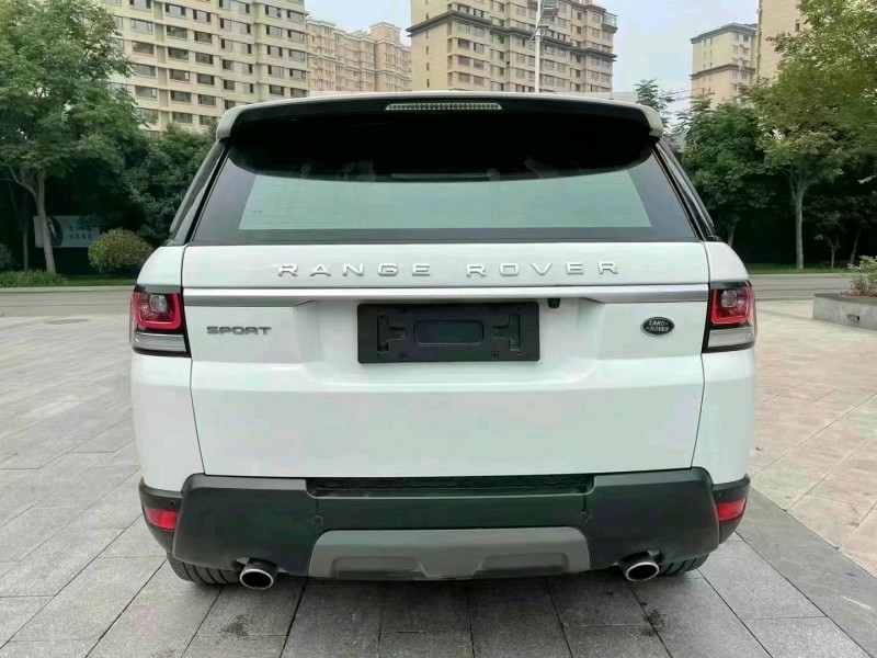 济宁17年路虎揽胜运动9