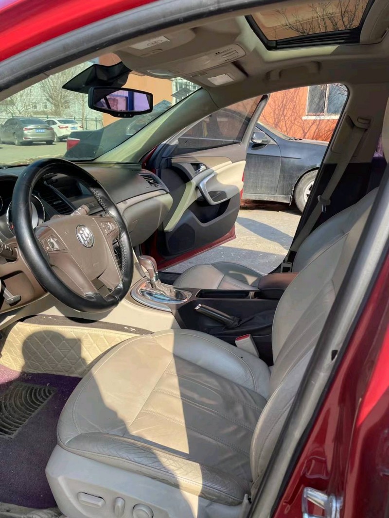 沈阳10年别克君威5