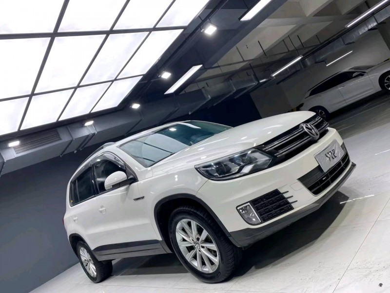 成都16年大众途观2