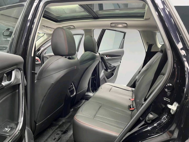 成都22年东风AX7pro4