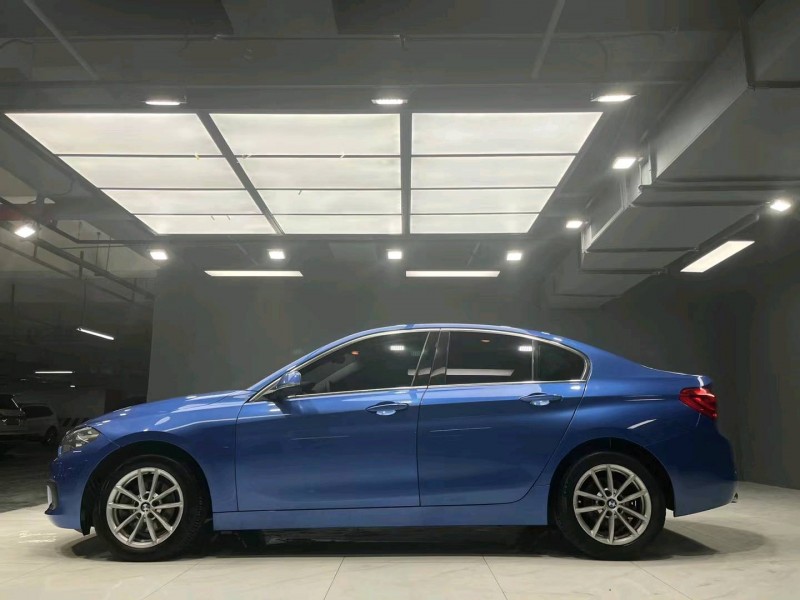成都18年宝马1系5