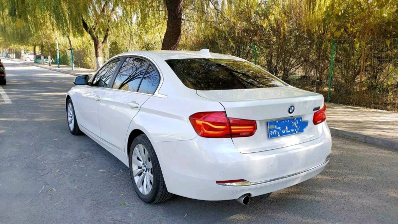 保定17年宝马3系5