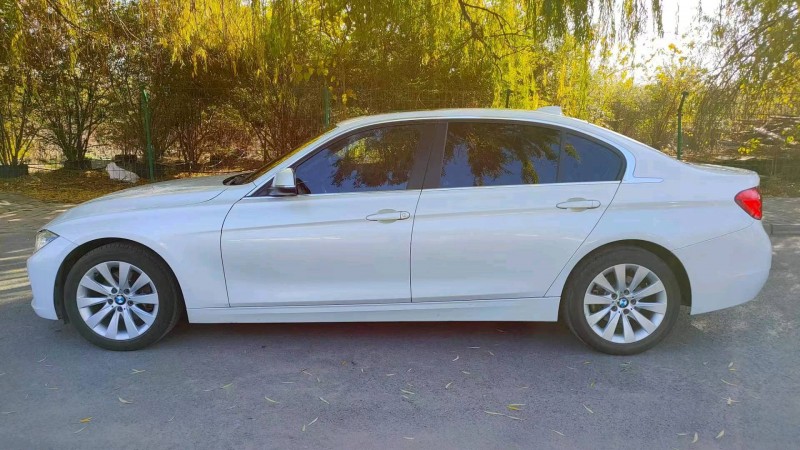 保定17年宝马3系7