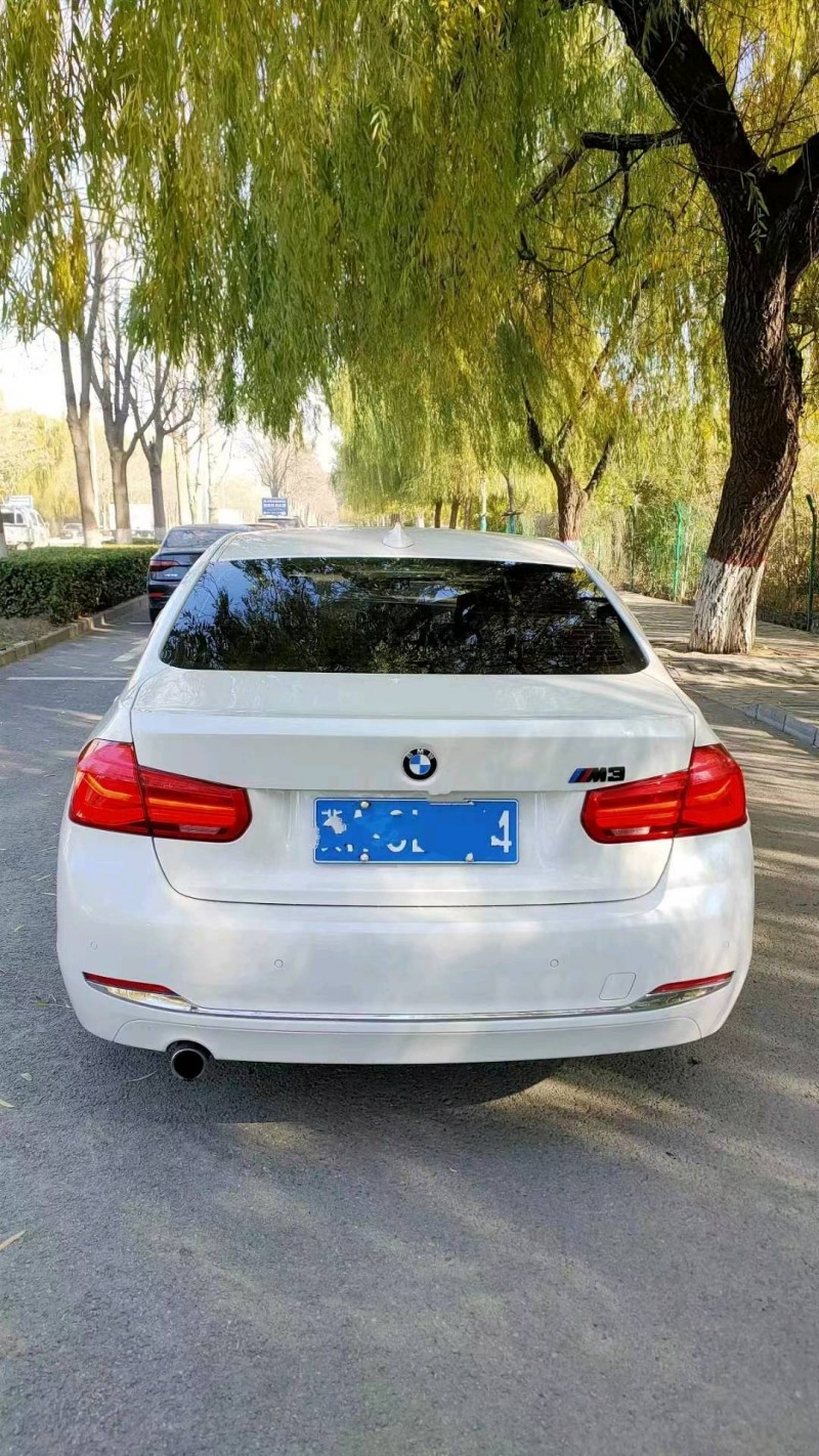 保定17年宝马3系9