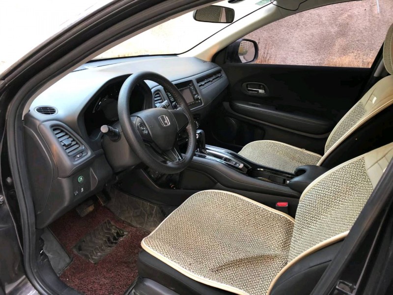 青岛16年本田缤智2