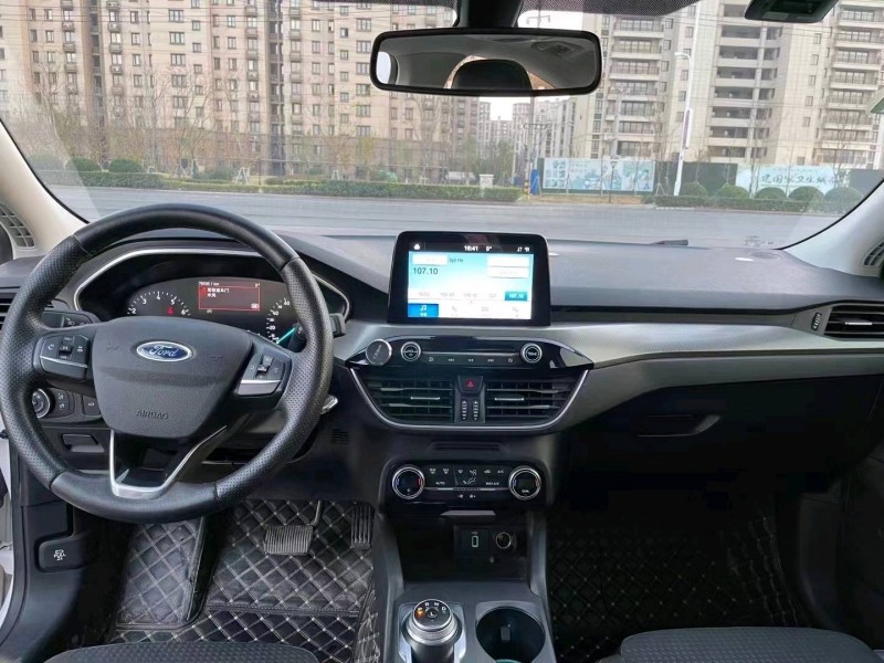 徐州19年福特福克斯6