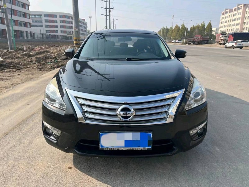 济宁14年日产天籁1