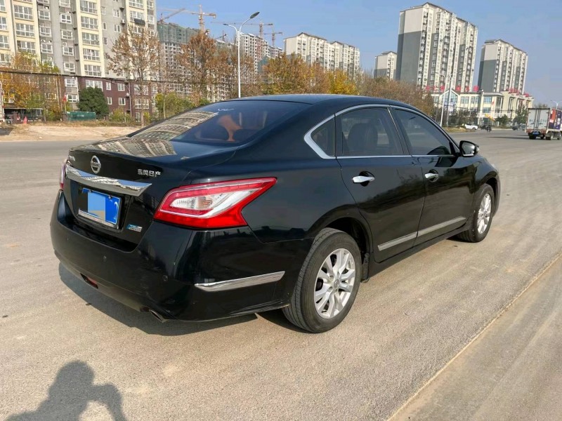 济宁14年日产天籁7