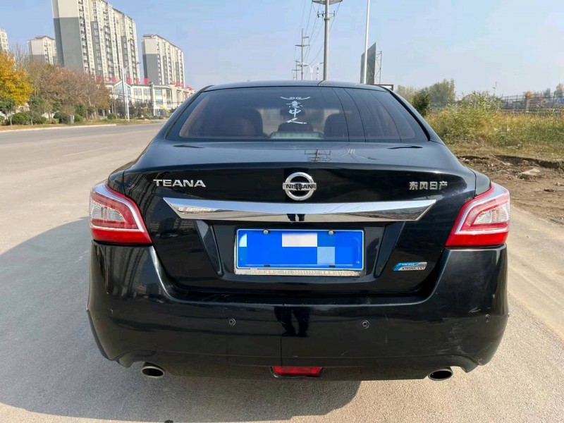 济宁14年日产天籁9