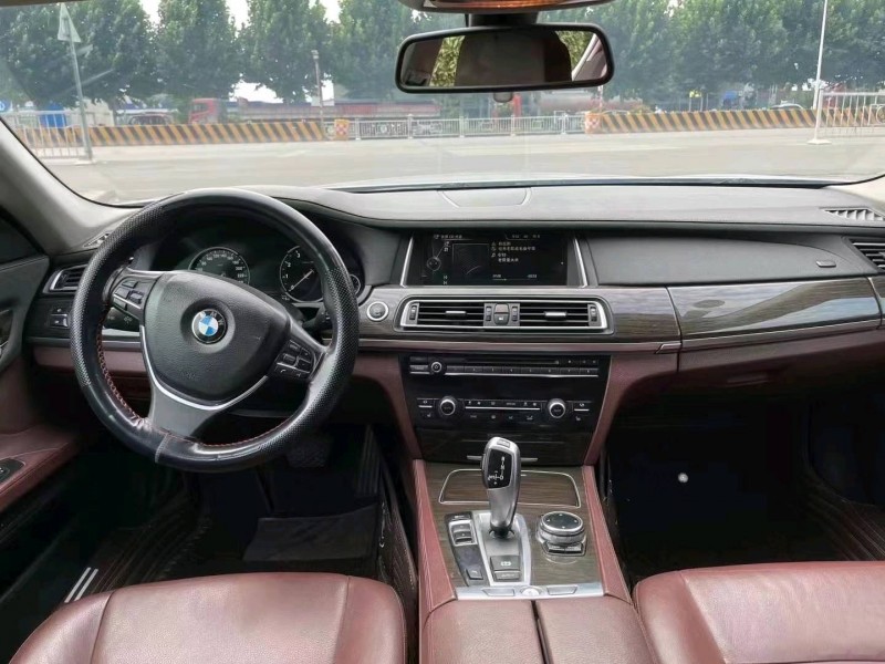 济宁15年宝马7系4