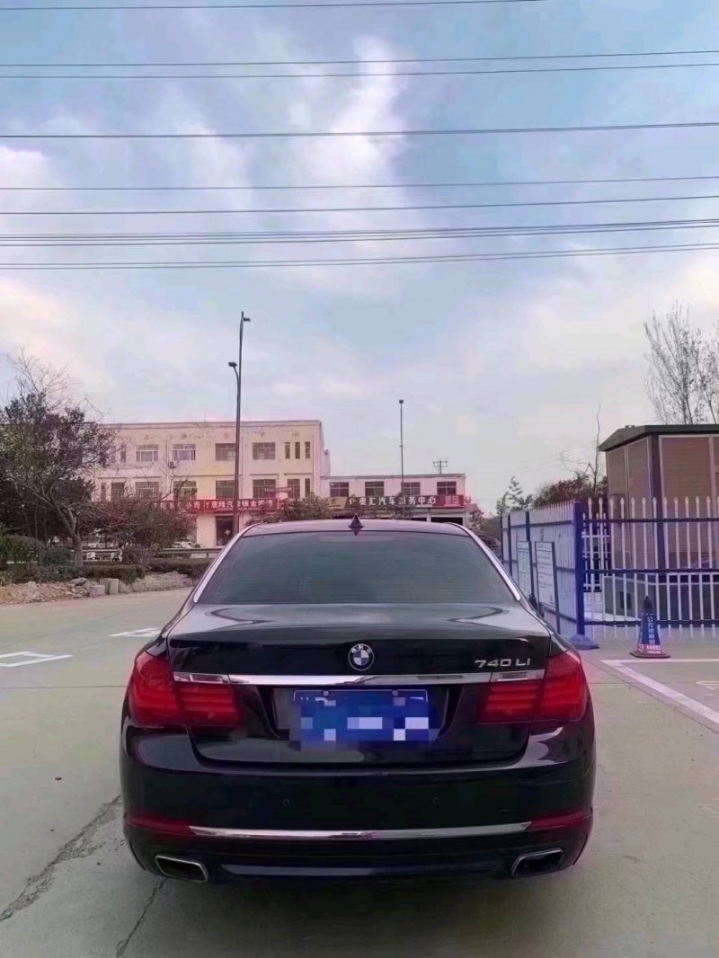 北京14年宝马7系3