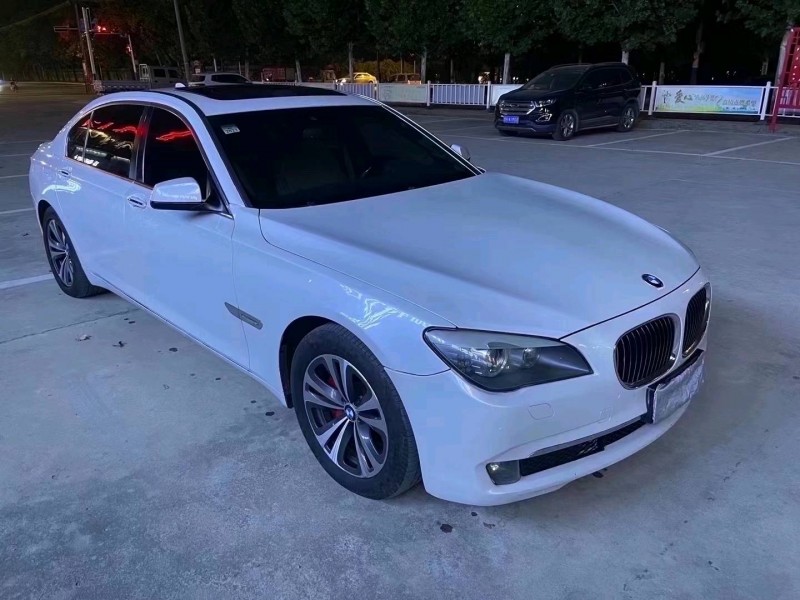 济南10年宝马7系3