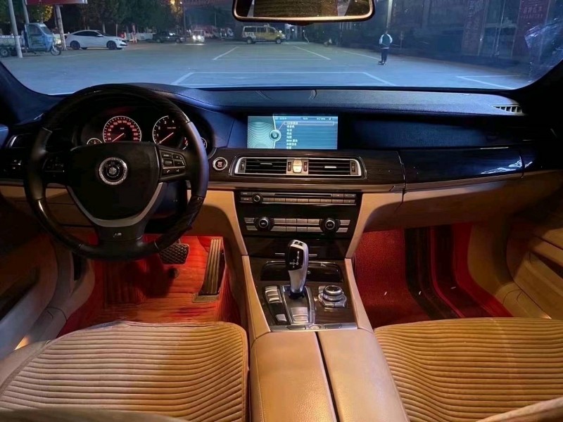 济南10年宝马7系4