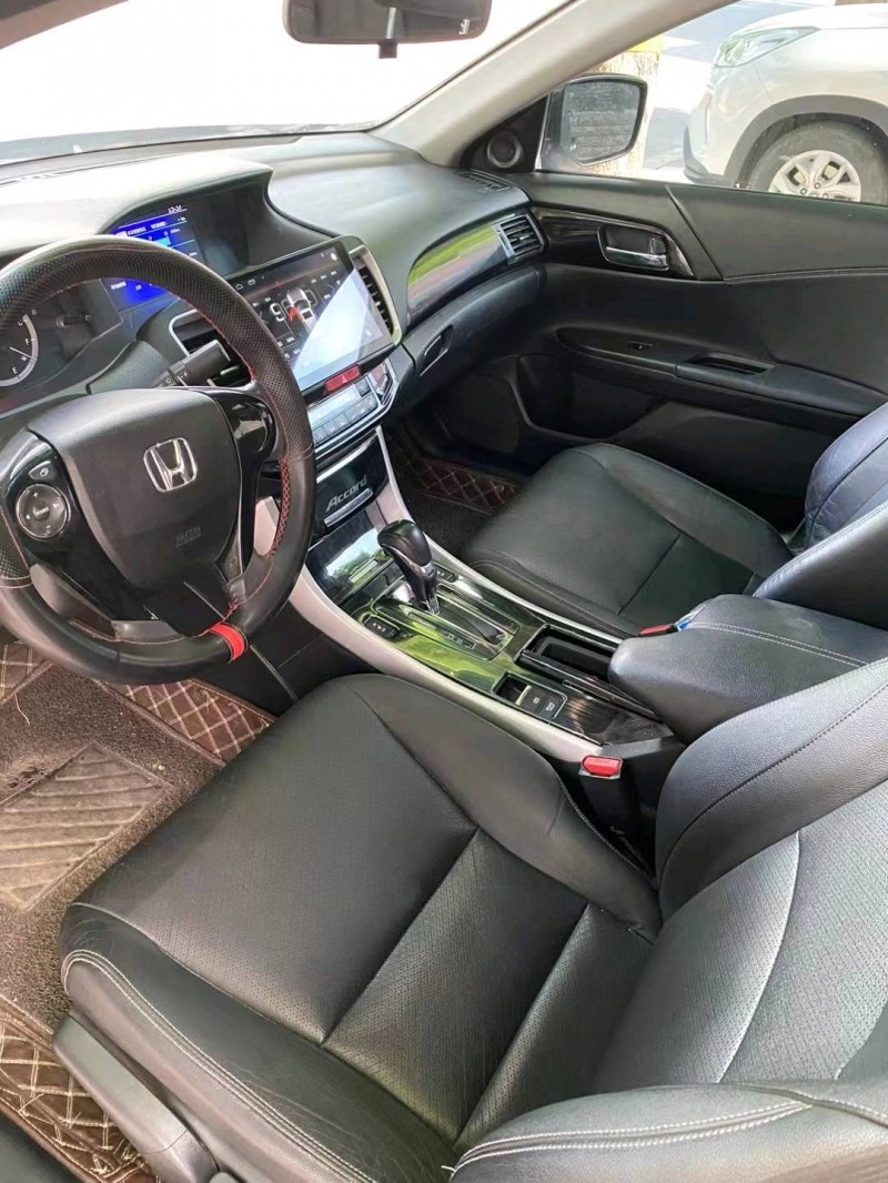 邯郸17年本田雅阁3