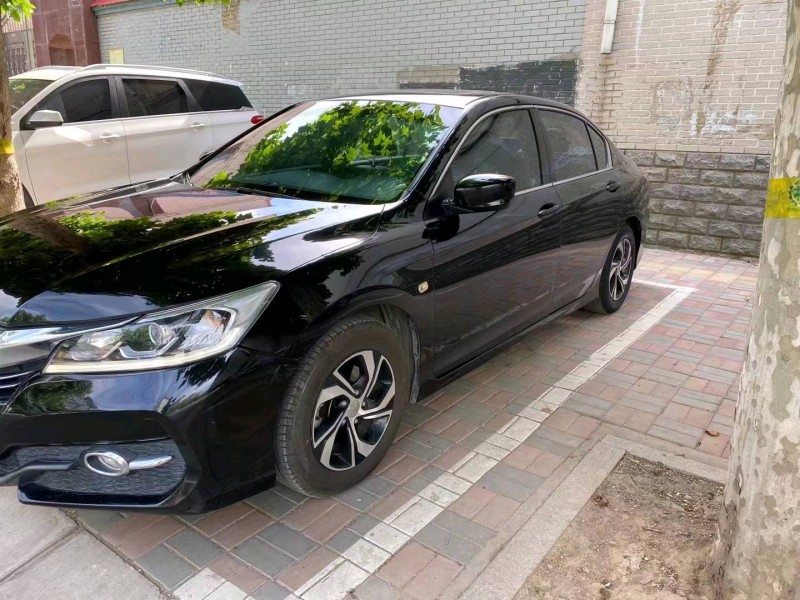 邯郸17年本田雅阁9