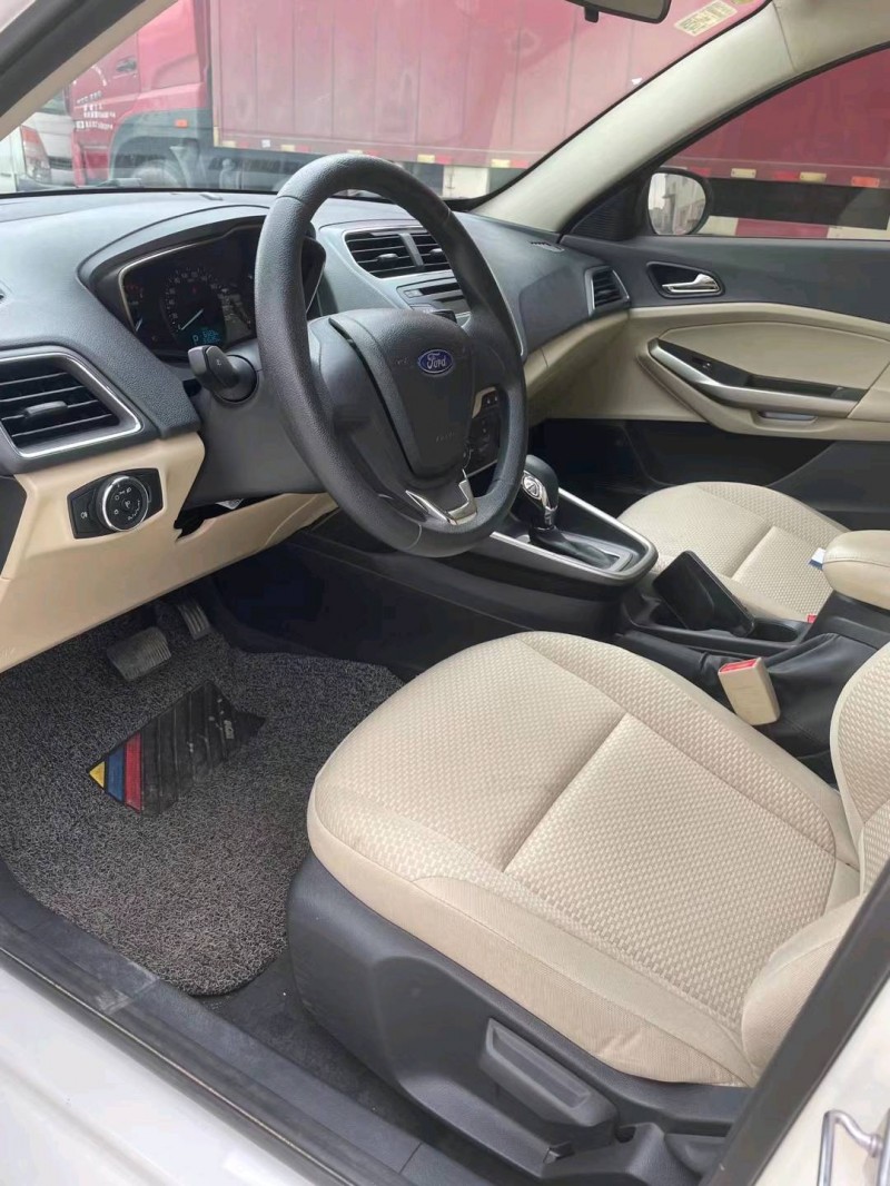 东莞18年福特福睿斯5