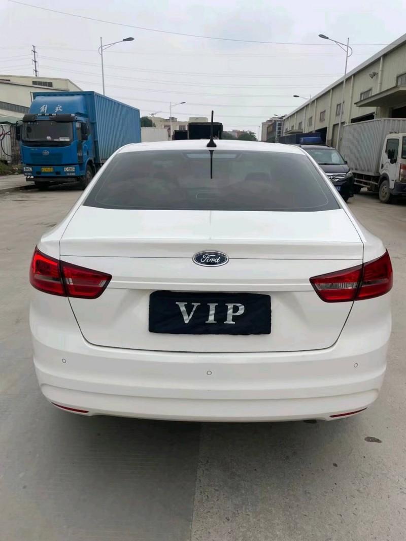 东莞18年福特福睿斯9