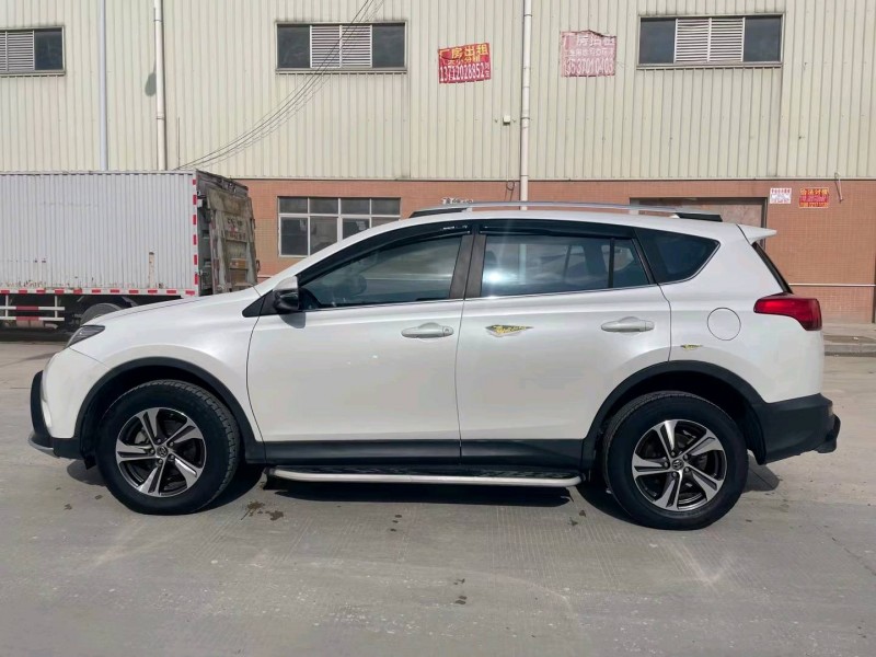 东莞16年丰田RAV4荣放8