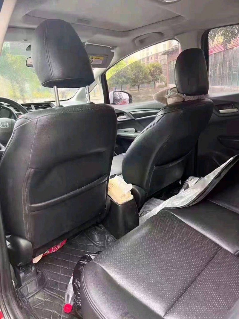 重庆17年本田飞度7