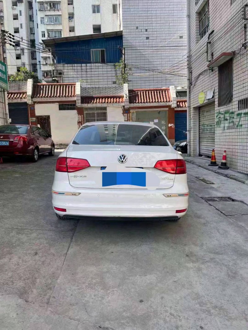 重庆18年大众速腾7