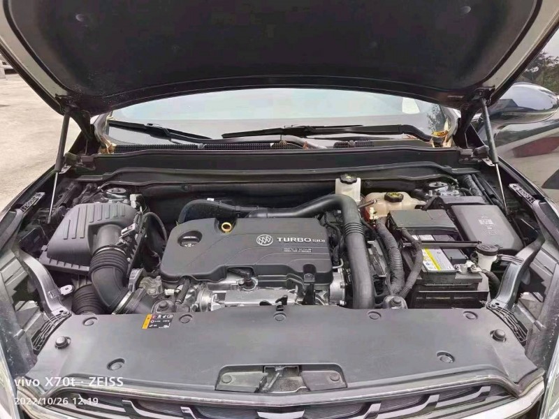 重庆20年别克昂科威4