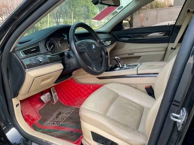 徐州11年宝马7系6