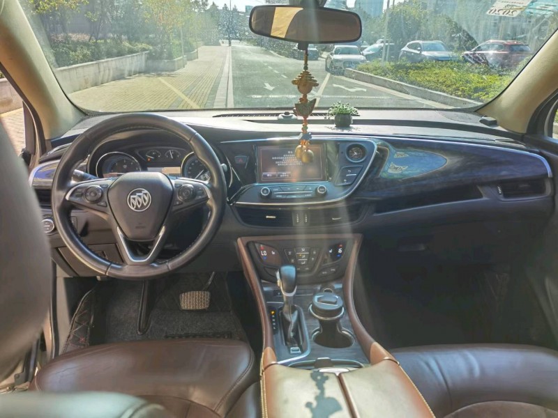 苏州16年别克昂科威6