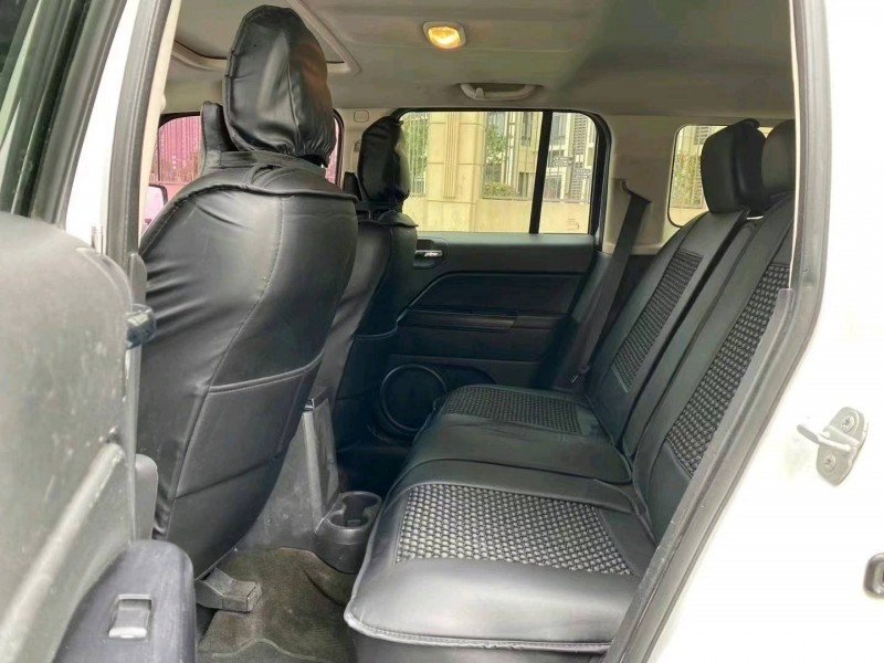 苏州14年Jeep自由客4