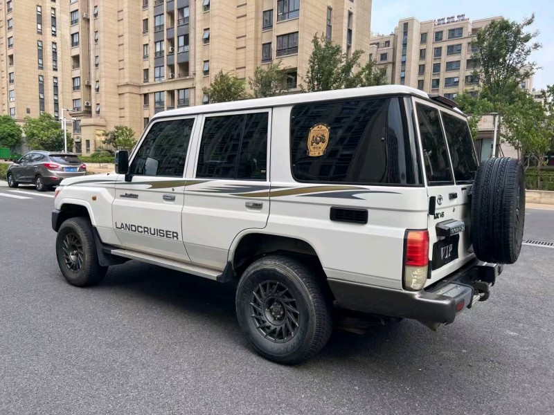 苏州15年丰田普拉多7