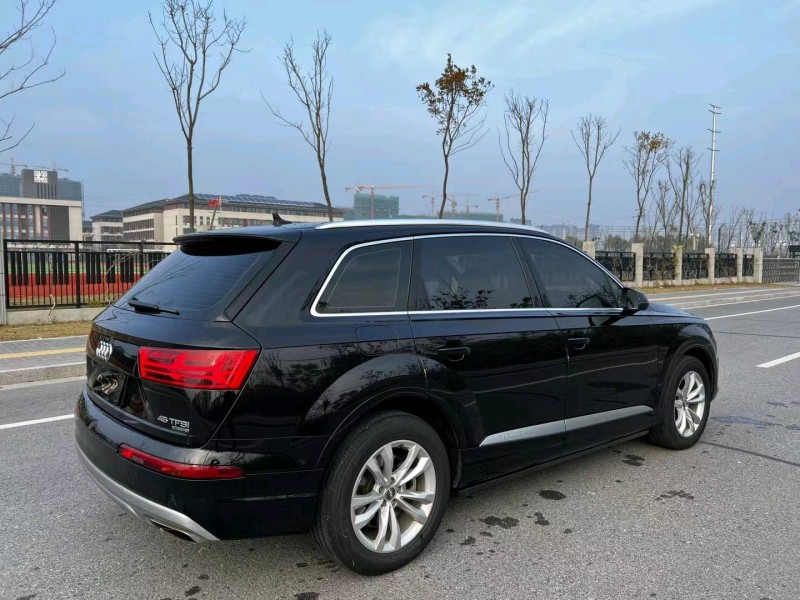 盐城18年奥迪Q78