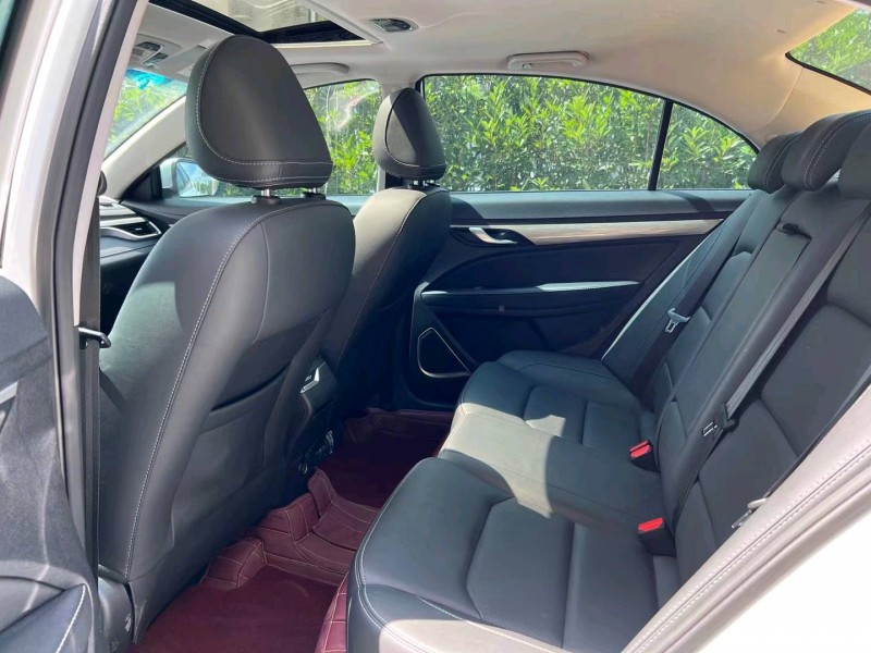 盐城20年吉利帝豪5