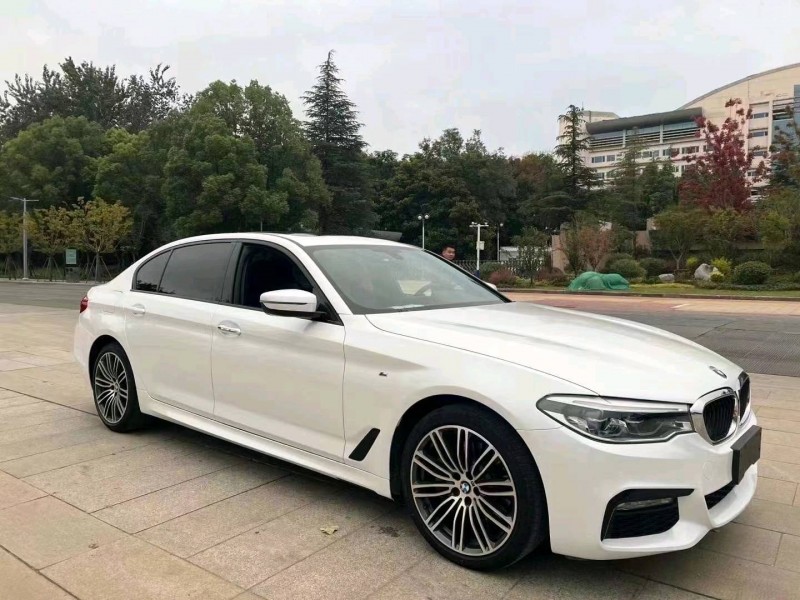 徐州19年宝马5系3