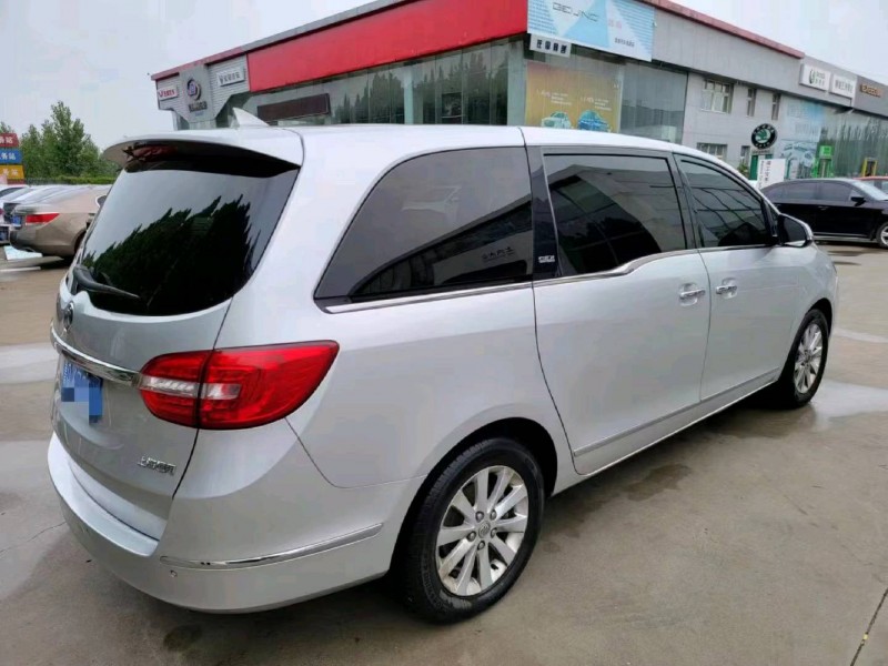 济南15年别克GL84