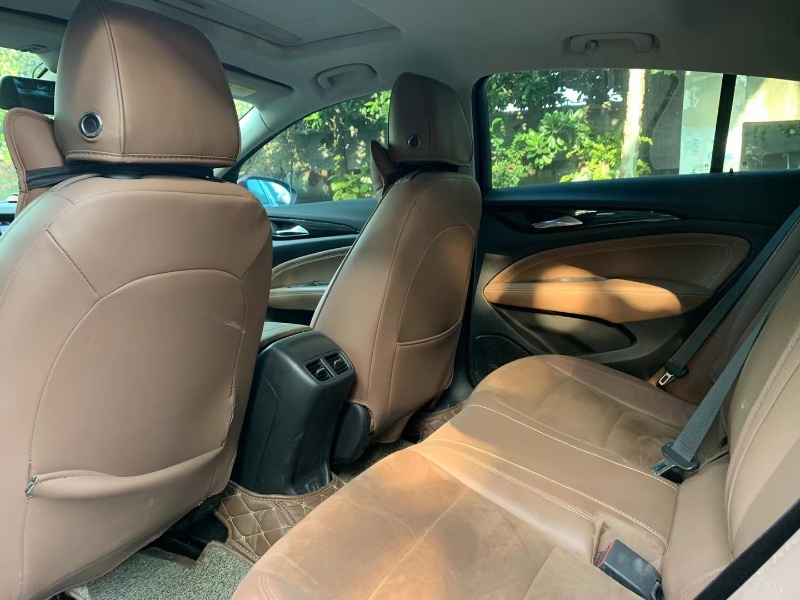 徐州18年别克君威9