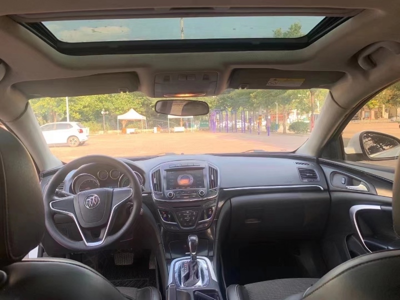 青岛16年别克君威6