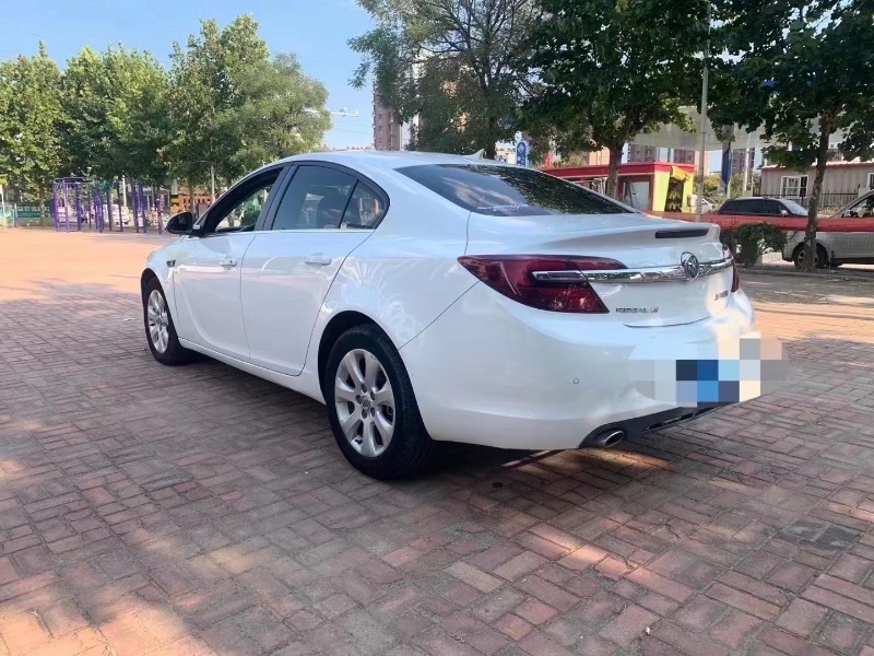 青岛16年别克君威8