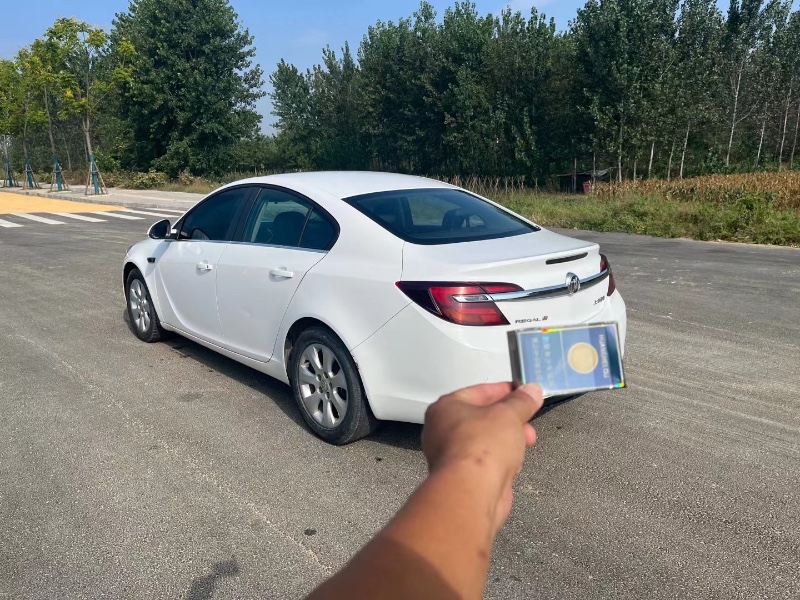 武汉15年别克君威2