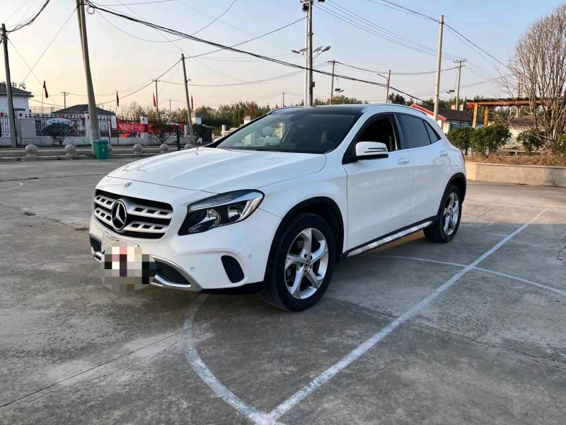 徐州18年奔驰GLA8